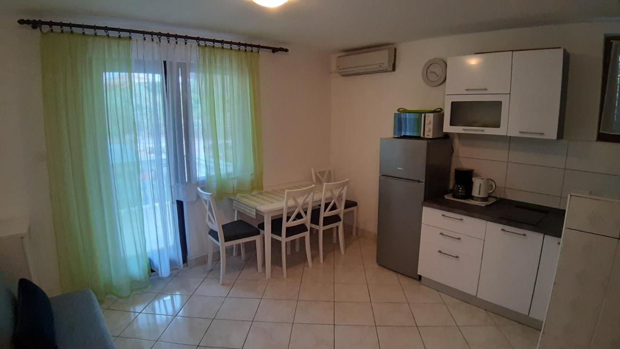 Apartments Rendulic มาลินสกา ภายนอก รูปภาพ